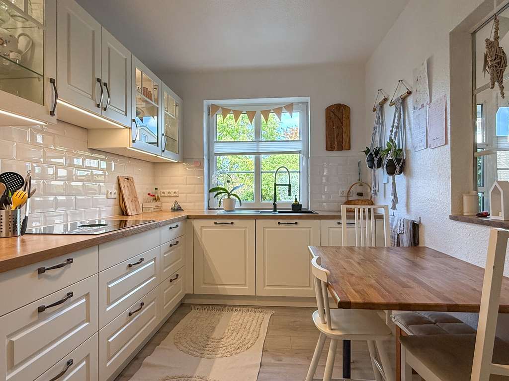 Immobilie in Dänischenhagen - Familienfreundliches Reihenhaus nahe der Ostsee – modernes Wohnen in ruhiger Lage von Schwedeneck - Bild 1