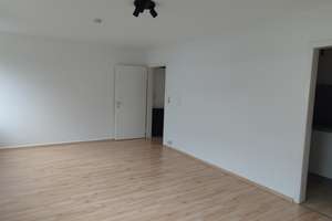 Singlewohnung in zentraler Lage – 1 Zimmer mit Kochnische
