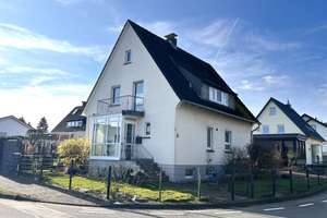 Wohnglück in guter Lage von Heidenoldendorf mit Doppelgarage und toller Einbauküche! – Die vollständige Adresse der Immobilie erhältst du vom Anbieter., 32758 Detmold – Vorschaubild 11