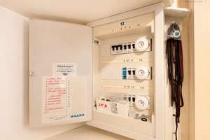 Top gepflegte 2-Zimmer-Wohnung mit Balkon und Tiefgarage – Die vollständige Adresse der Immobilie erhältst du vom Anbieter., 90431 Großreuth bei Schweinau, Nürnberg – Vorschaubild 9
