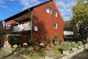 Kapitalanleger aufgepasst: MFH in Vechta
Mehrfamilienhaus mit 3 Wohnungen  – Die vollständige Adresse der Immobilie erhältst du vom Anbieter., 49377 Vechta – Vorschaubild 1