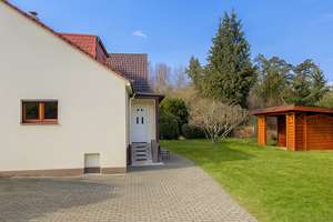 Raum für Ideen: Doppelhaushälfte mit Bauplatz, großem Garten und Garage – Die vollständige Adresse der Immobilie erhältst du vom Anbieter., 75181 Buckenberg, Pforzheim – Vorschaubild 3