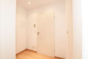 AIGNER - Stilvolle 1-Zimmer-Wohnung mit Terrasse und Tiefgaragenstellplatz in München-Solln – Die vollständige Adresse der Immobilie erhältst du vom Anbieter., 81479 Solln, München – Vorschaubild 2