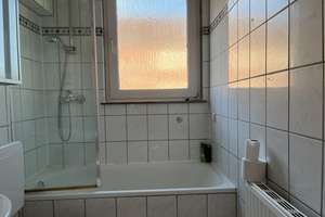 2 Zimmer Wohnung mit Balkon in Duisburg Neudorf Süd – Wildstraße 13, 47057 Neudorf-Süd, Duisburg – Vorschaubild 2