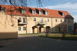 Gelegenheit - wunderschöner Dreiseithof; 2-Zimmer-Erdgeschoss-Wohnung mit Terrasse und Gartennutzung