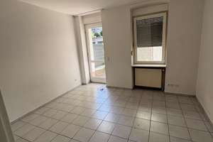 Schöne 2 Zimmer Wohnung mir Garten