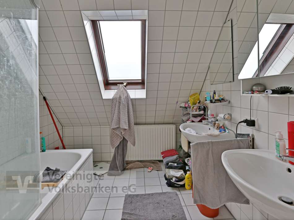 DG-rechts-Badezimmer-1-DG