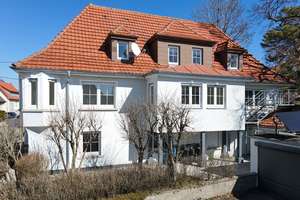 Charmantes Zuhause • herrlicher Garten neue Heizung und Platz für Oma und Opa – Die vollständige Adresse der Immobilie erhältst du vom Anbieter., 72469 Meßstetten – Vorschaubild 1