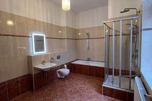 Klassische  4  Zimmer-Altbauwohnung / 2 Bäder  +  Gäste -WC /  Aufzug/  großer Balkon – Die vollständige Adresse der Immobilie erhältst du vom Anbieter., 65185 Mitte, Wiesbaden – Vorschaubild 8