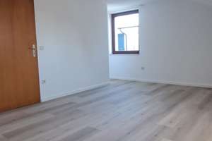 2 Zimmer DG Wohnung (ohne Balkon) in München-Trudering – Hippelstr. 55a, 81827 Waldtrudering, München – Vorschaubild 3