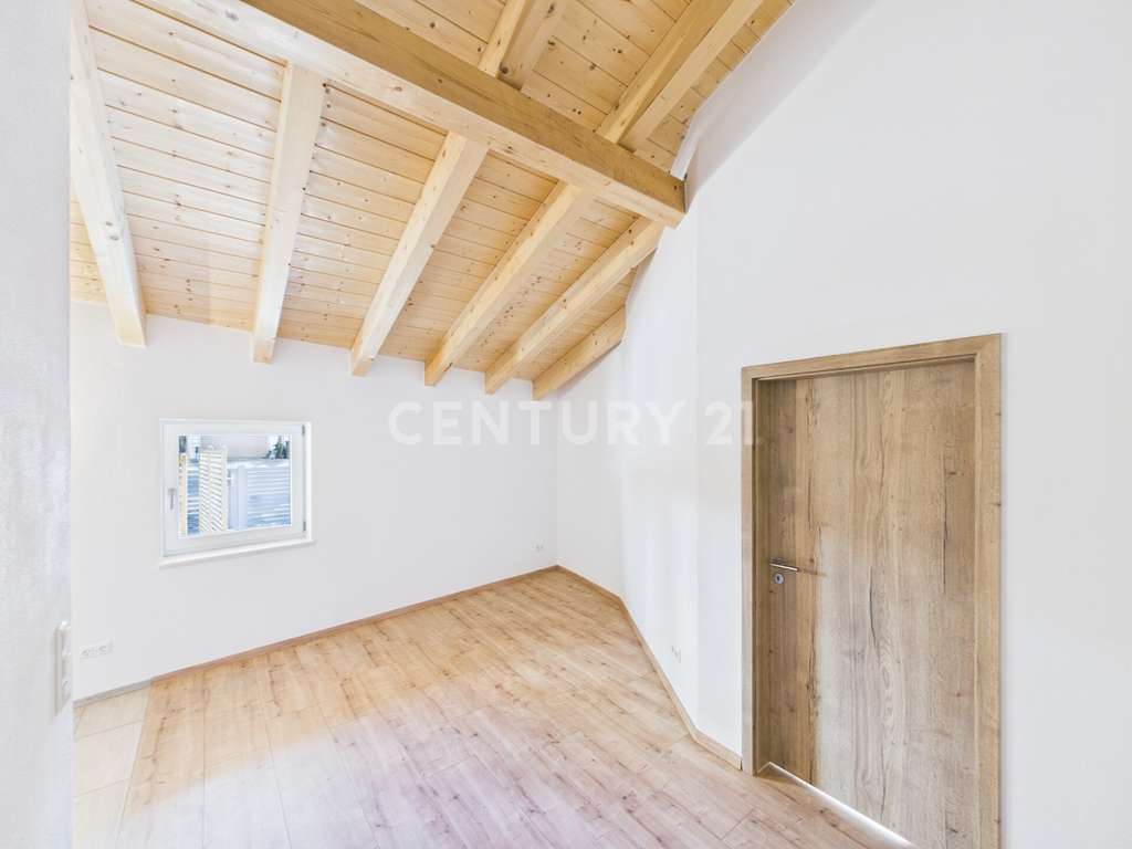 Immobilie in Ruhpolding - Neuwertige 2-Zimmer-Wohnung mit Außenstellplatz in Ruhpolding - Bild 1