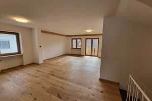 Großzügig geschnittenes Haus für die ganze Familie! – Am Anger 10a, 83547 Rosenheim (Kreis) – Vorschaubild 5