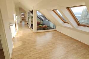 Helle 2,5-Zimmerwohnung mit traumhaftem Balkon über den Dächern vom Werderplatz – Werderstraße 51, 76137 Südstadt, Karlsruhe – Vorschaubild 5