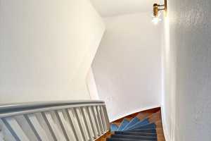 Gepflegtes, älteres Zweifamilienhaus, 4 Stellplätze und Garten in einer Sackgasse in der "Schleife"! – Rendsburg-Eckernförde (Kreis) – Vorschaubild 3