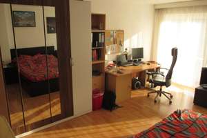 Wohnen am Puls der Stadt: Großzügige 3-Zimmer-Wohnung direkt am Marktplatz – Marktplatz 11, 64283 Mitte, Darmstadt – Vorschaubild 3