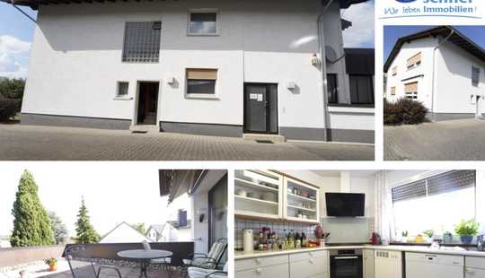 Bild von Geräumiges Zweifamilienhaus mit Bürotrakt