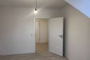 DOMINI bietet: Aachen-City! Dachgeschosswohnung mit separater Küche..! – Hein Janssen Str. 10, 52070 Jülicher Straße, Aachen – Vorschaubild 3