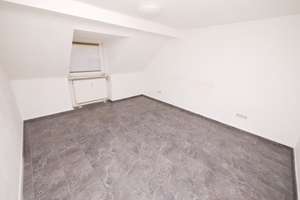 Gepflegte 2,5 Zimmer-Dachgeschosswohnung in Gelsenkirchen - Feldmark zu vermieten – Küppersbuschstr. 34, 45883 Feldmark, Gelsenkirchen – Vorschaubild 2
