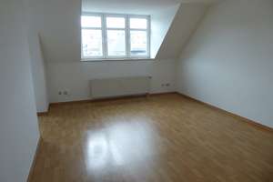 Hier macht Treppensteigen Spaß! - Schöne 3-Raum-Maisonette mit EBK – Hübschmannstr. 24, 9112 Kaßberg, Chemnitz – Vorschaubild 2
