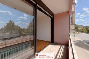 SOFORT BEZUGSFREI: Große 2-Zimmer-Wohnung mit Loggia & TG-Stellplatz in zentralster Lage Heidelbergs