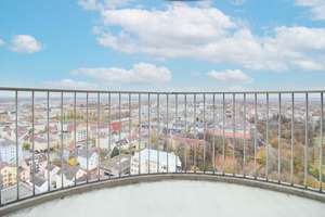 Einmalige Gelegenheit: 1-Zimmer-Wohnung im Hotelturm Augsburg, 24. Stock mit Balkon. – Die vollständige Adresse der Immobilie erhältst du vom Anbieter., 86159 Antonsviertel, Augsburg – Vorschaubild 4