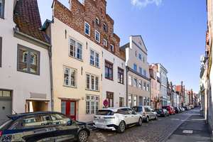 Liebevoll sanierte, denkmalgeschützte DHH: Ein Juwel auf der historischen Lübecker Altstadtinsel! – Die vollständige Adresse der Immobilie erhältst du vom Anbieter., 23552 Innenstadt, Lübeck – Vorschaubild 2