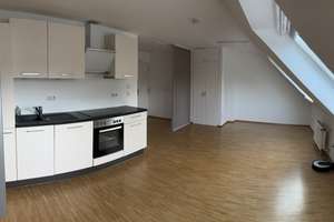 2-Raum-Dachgeschossstudio mit Einbauküche in Huttrop – Huttropstraße 42, 45138 Huttrop, Essen – Vorschaubild 3