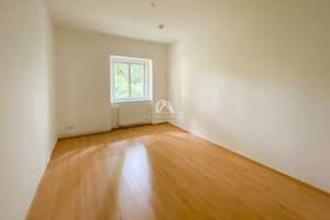 2 ZIMMER HOCHPARTERRE| PERFEKT GESCHNITTEN | GRÜNE OASE | PRENZLAUER BERG | PROVISIONSFREI | – Werner-Kube-Straße 4, 10407 Prenzlauer Berg, Berlin – Vorschaubild 1