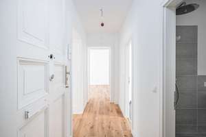 Vermietete 2-Zimmer-Wohnung mit neuem Südbalkon - Kapitalanlage nahe Wilmersdorfer Volkspark – Durlacher Straße 21, 10715 Wilmersdorf, Berlin – Vorschaubild 3