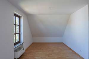 3,5-Zimmer-Maisonette-Wohnung mit Balkon und Tiefgarage in Ingolstadt-Nord! – Die vollständige Adresse der Immobilie erhältst du vom Anbieter., 85055 Nordost, Ingolstadt – Vorschaubild 7