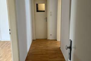 Fürstenplatz: 2 Zimmerwohnung KB Flur in zentraler Lage Friedrichstadt, provisioinsfrei