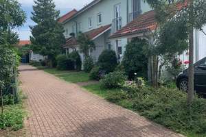 Idyllisch Wohnen - Reihenhaus mit eigenen Garten inmitten von Merseburg! – Paracelsusweg 3, 6217 Merseburg – Vorschaubild 1