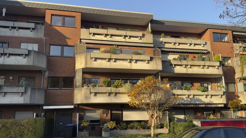 Moderne 3,5-Zi.-ETW mit Fußbodenheizung, großem Balkon & Garage im Herzen von Moers