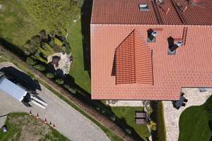 Gehobene Doppelhaushälfte mit traumhaftem Seeblick – Die vollständige Adresse der Immobilie erhältst du vom Anbieter., 83257 Gstadt am Chiemsee – Vorschaubild 1