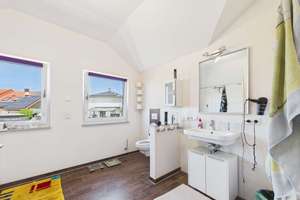 - Wohntraum - KfW-70-Haus mit Kamin, PV-Anlage und 927 m² Grundstück in Ruhiger Lage von Echzell – Die vollständige Adresse der Immobilie erhältst du vom Anbieter., 61209 Echzell – Vorschaubild 28