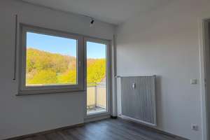 Freundliche 3-Zimmer Wohnung mit Balkon zum Erstbezug nach Renovierung im OG von Siegen- Bürbach – Die vollständige Adresse der Immobilie erhältst du vom Anbieter., 57074 Bürbach, Siegen – Vorschaubild 10