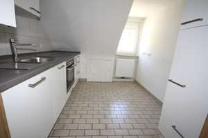 Teilrenoviertes 3-Familienhaus im Herzen von Stuttgart-Kaltental. – Die vollständige Adresse der Immobilie erhältst du vom Anbieter., 70569 Kaltental, Stuttgart – Vorschaubild 5