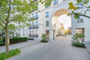 Traumhafte Duplexwohnung in den exklusiven Heinrich-Heine-Gärten – Die vollständige Adresse der Immobilie erhältst du vom Anbieter., 40549 Heerdt, Düsseldorf – Vorschaubild 3