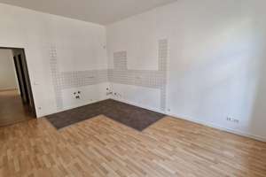 Helle 4-Zimmer-Wohnung mit Balkon und 119,92 m² Wohnfläche in Magdeburg – Breiter Weg 228, 39104 Altstadt, Magdeburg – Vorschaubild 4