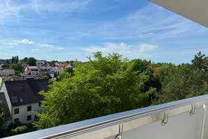 Kernsanierte 2-Zimmer-Wohnung mit Aufzug, PKW-Stellplatz & Blick ins Grüne über die Dächer von BS – Hannoversche Straße 9c, 38116 Lehndorf-Watenbüttel, Braunschweig – Vorschaubild 2