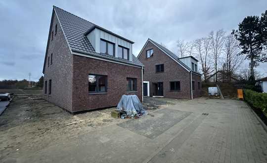 2 Freistehende Einfamilienhäuser im Rohbau zu verkaufen 