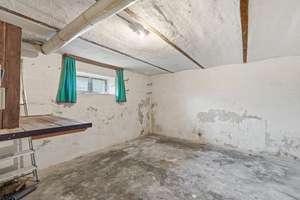 Charmantes Einfamilienhaus auf 931m² Grund mit viel Potenzial, Garage und Garten in Antweiler – Die vollständige Adresse der Immobilie erhältst du vom Anbieter., 53533 Antweiler – Vorschaubild 34