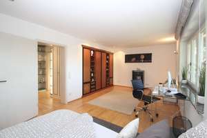 Viel Platz für die ganze Familie
EFH in Bonn-Heiderhof mit Terrassen, Garten und Garage – Die vollständige Adresse der Immobilie erhältst du vom Anbieter., 53177 Heiderhof, Bonn – Vorschaubild 27