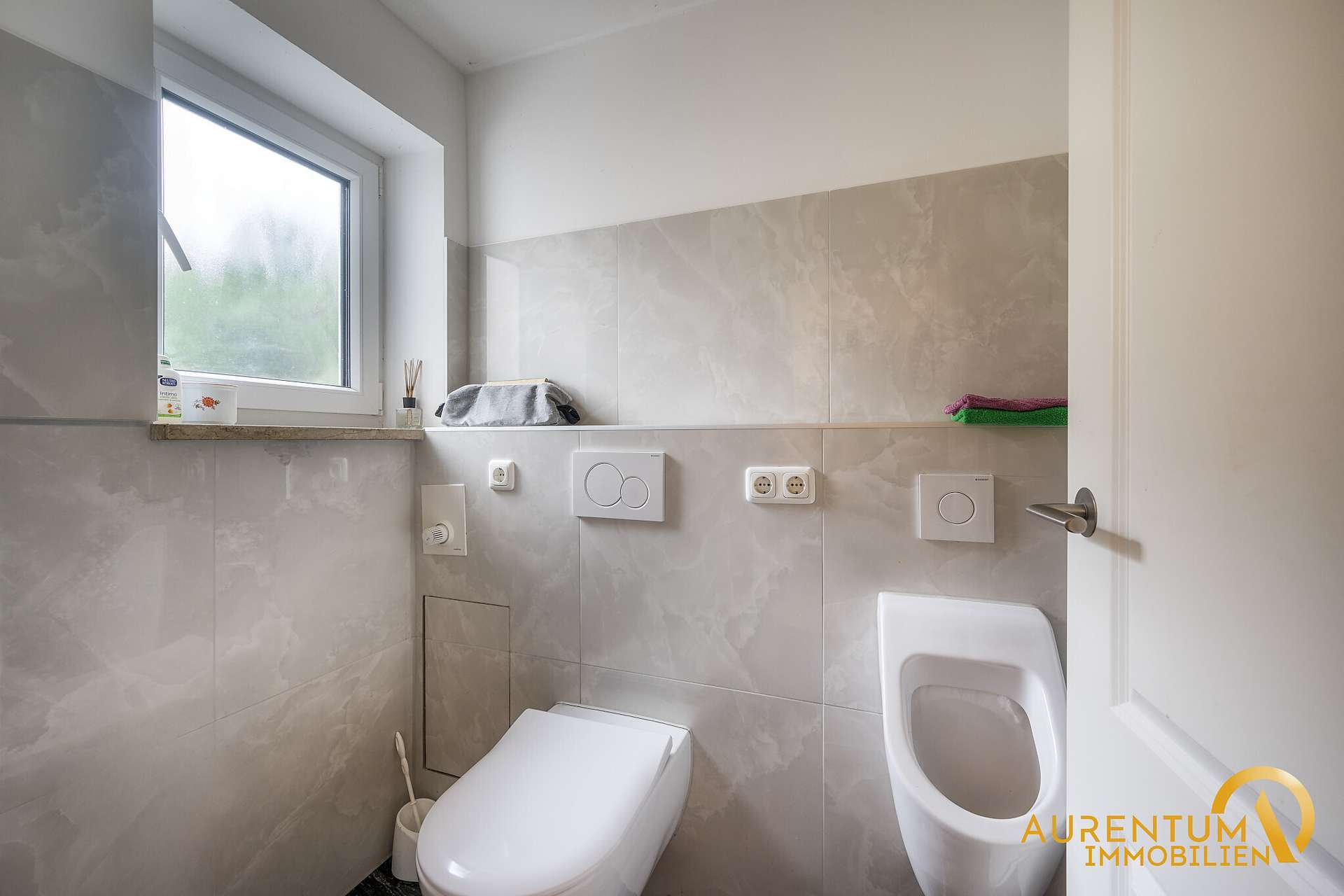 Immobilie in Bruckberg - SOFORT FREI: Großzügiger Bungalow mit Einliegerwohnung, weitläufigem Grundstück und einmaligem Blick - Bild 9