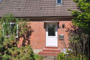 Großzügiges Einfamilienhaus mit großem Garten und viel Stauraum 