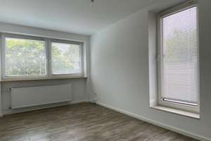 Moderne Doppelhaushälfte mit großem Garten, Pool und Doppelgarage – Die vollständige Adresse der Immobilie erhältst du vom Anbieter., 81477 Solln, München – Vorschaubild 8