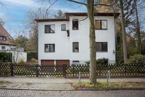 Dahlemer Villenviertel – Freistehendes Einfamilienhaus | Rohdiamant mit unbegrenztem Potenzial