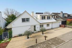 Traumhaftes Einfamilienhaus mit großer Terrasse und Blick ins Grüne - Ihr Rückzugsort in der Natur! – Die vollständige Adresse der Immobilie erhältst du vom Anbieter., 40629 Hubbelrath, Düsseldorf – Vorschaubild 33