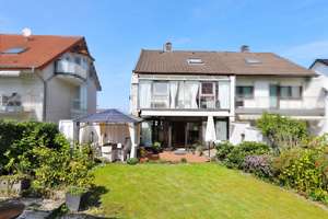 == Eigenheim mit Garten für die Familie - Schöne DHH in Bielefeld-Stieghorst == – 33605 Stieghorst, Bielefeld – Vorschaubild 1
