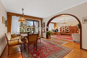 Ihr neues Zuhause: Lichtdurchfluteter Bungalow mit Südwest-Garten und Vollkeller